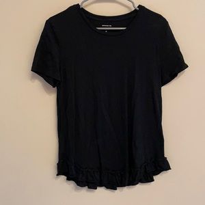 Black basic tee
